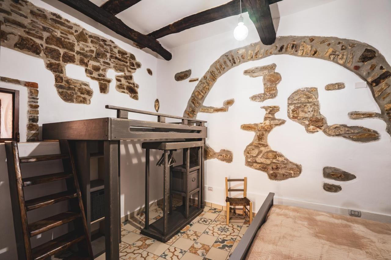 Borgo Dei Saraceni - Suites & Apartments 阿格罗波利 外观 照片