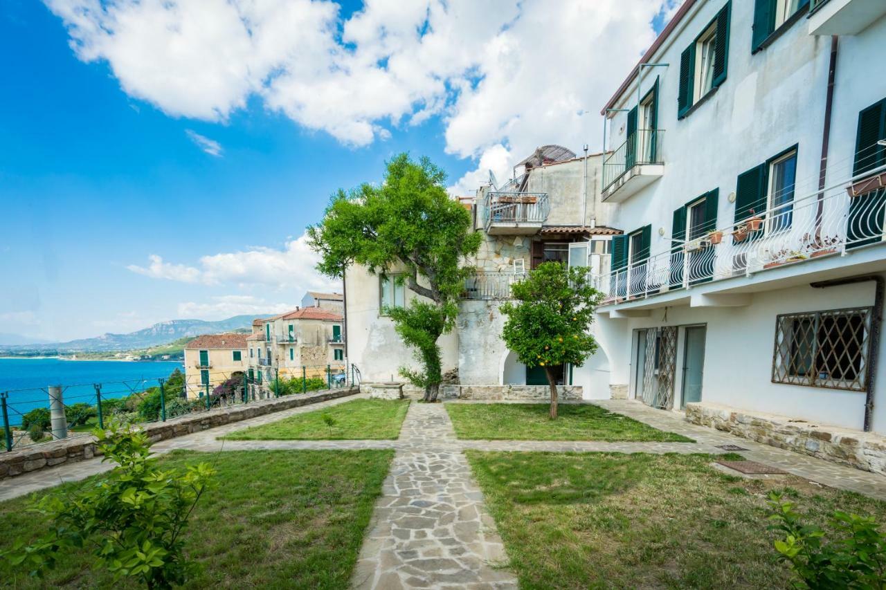 Borgo Dei Saraceni - Suites & Apartments 阿格罗波利 外观 照片