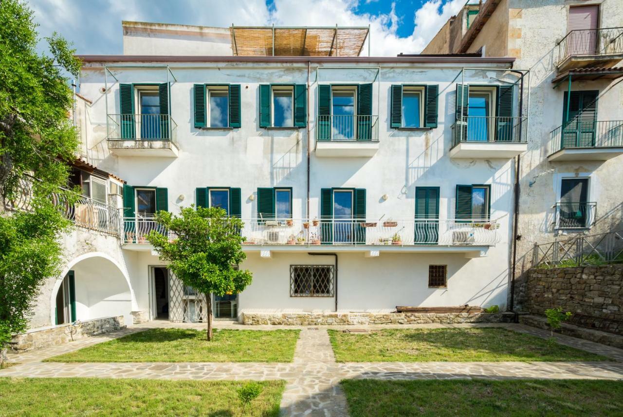 Borgo Dei Saraceni - Suites & Apartments 阿格罗波利 外观 照片